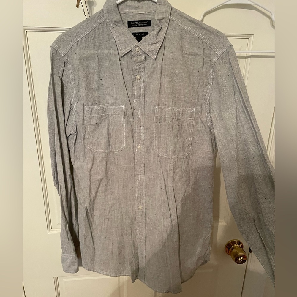 Gray pinstripe Banana Republic button down, NWT